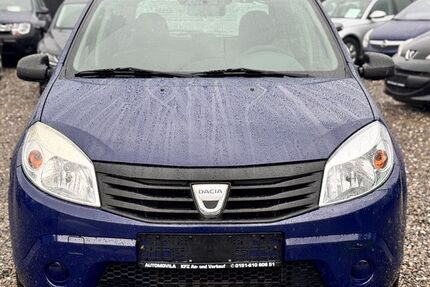 Dacia Sandero 88.000 km 2.999 € goslar 38640