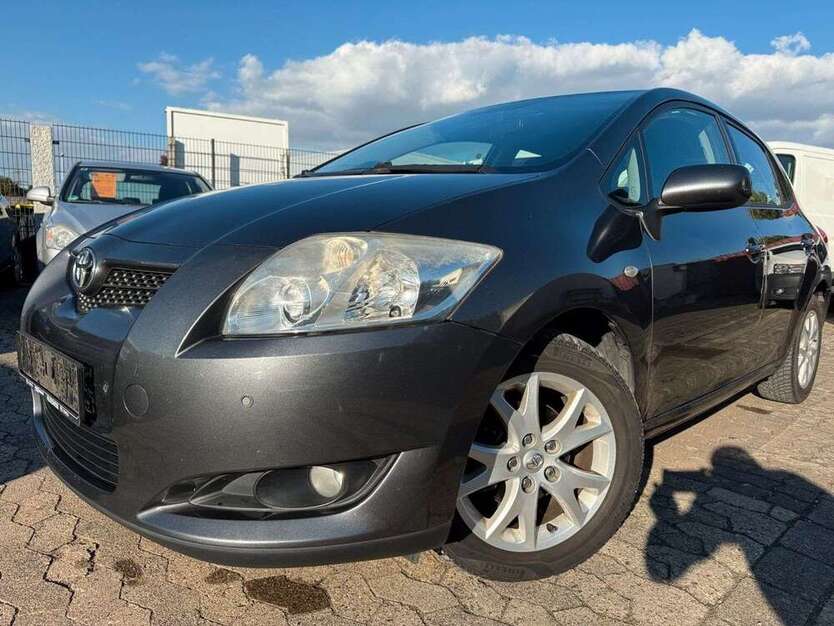 Toyota Auris 194.000 km 2.990 € Hildesheim 31137