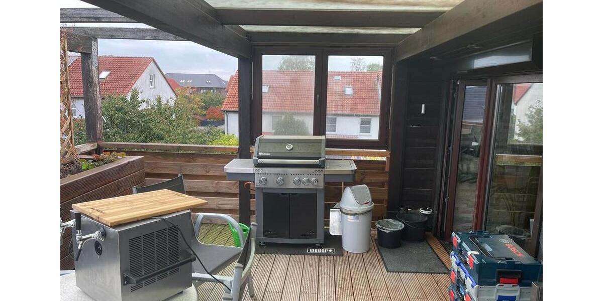 Geräumige Drei Zimmerwohnung im DG 3 zimmer