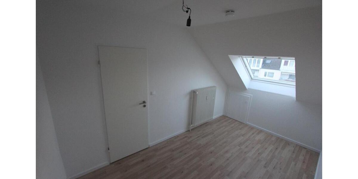 Dachgeschoßwohnung Braunschweig Wabe-Schunter-Beberbach - 3 Zimmer, 56 m&sup2;, 140.000&euro; | Angebot:27226425