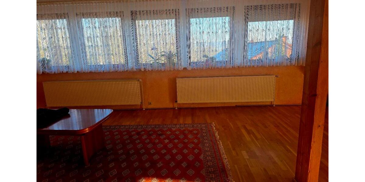 Etagenwohnung Hildesheim Bockfeld - 4 Zimmer, 120 m&sup2;, 1.500&euro; | Angebot:24550240
