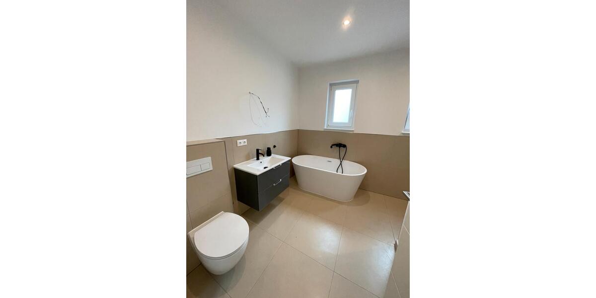 Erdgeschoßwohnung Wolfenbüttel Adersheim - 4 Zimmer, 121 m&sup2;, 1.400&euro; | Angebot:26249621