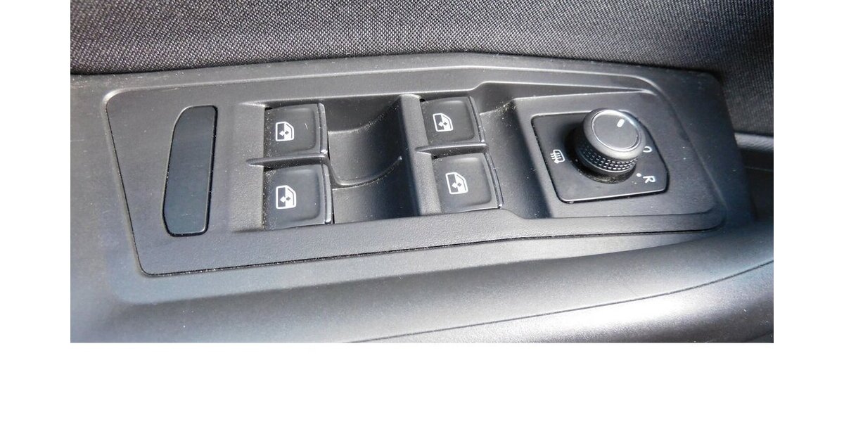 VW T-Roc 1.0 Cabriolet Style TSI BMT Navi Klima 25.700 km 19.990 € Vordorf 38533