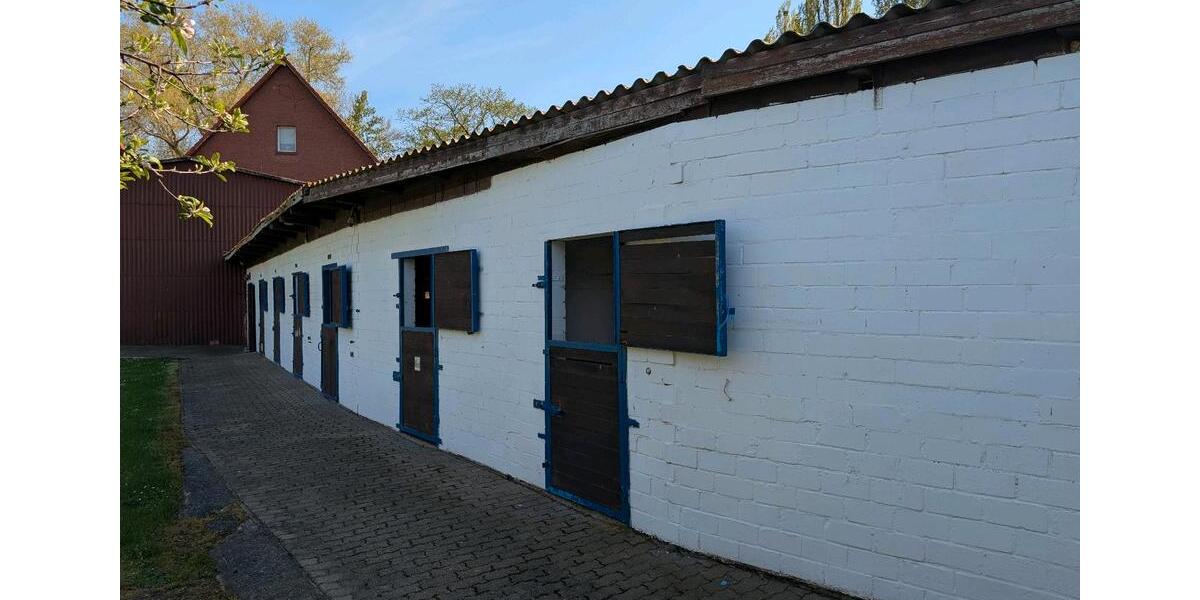 Wunderschönes Grundstück zwei Häuser Stall Scheune Nebengebäude 44 zimmer
