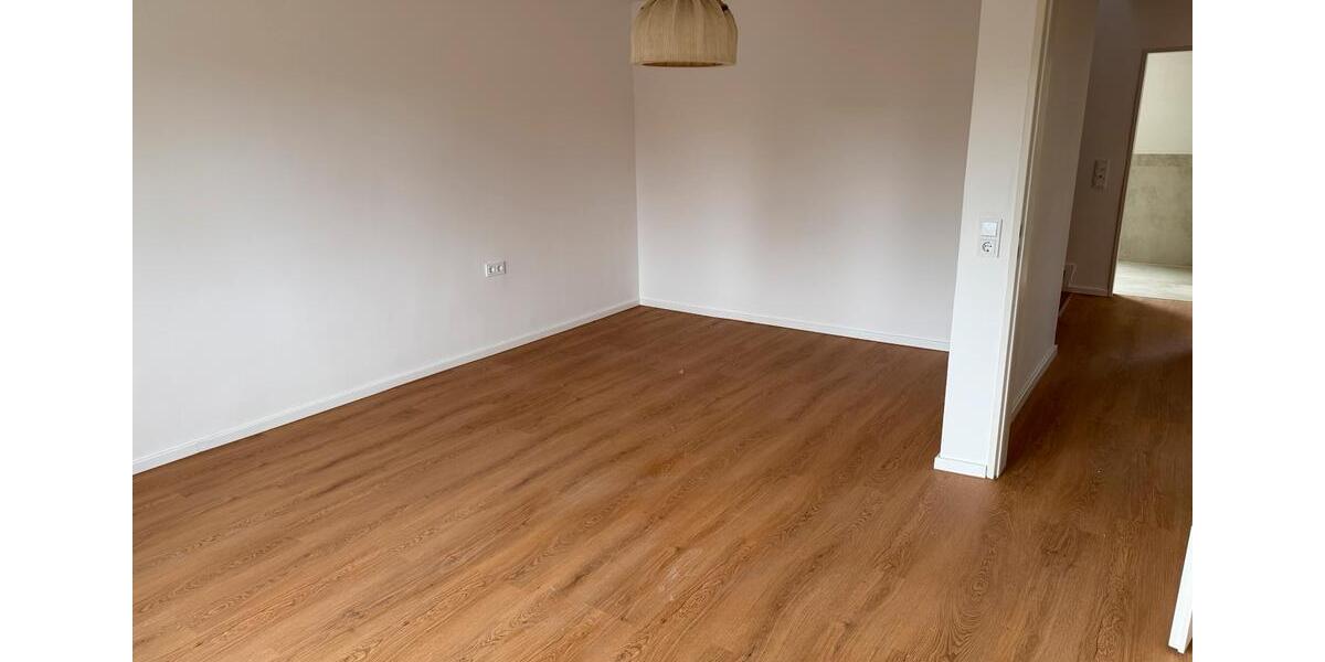 Reihenhaus Lengede - 6 Zimmer, 130 m&sup2;, 330.000&euro; | Angebot:26797573