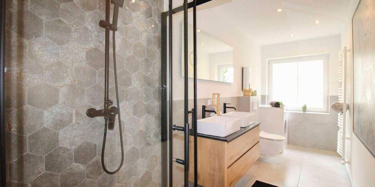 WIEDER VERFÜGBAR, Neubau-Luxuswohnung mit großer Dachterrasse und zusätzlicher ELW 6 zimmer