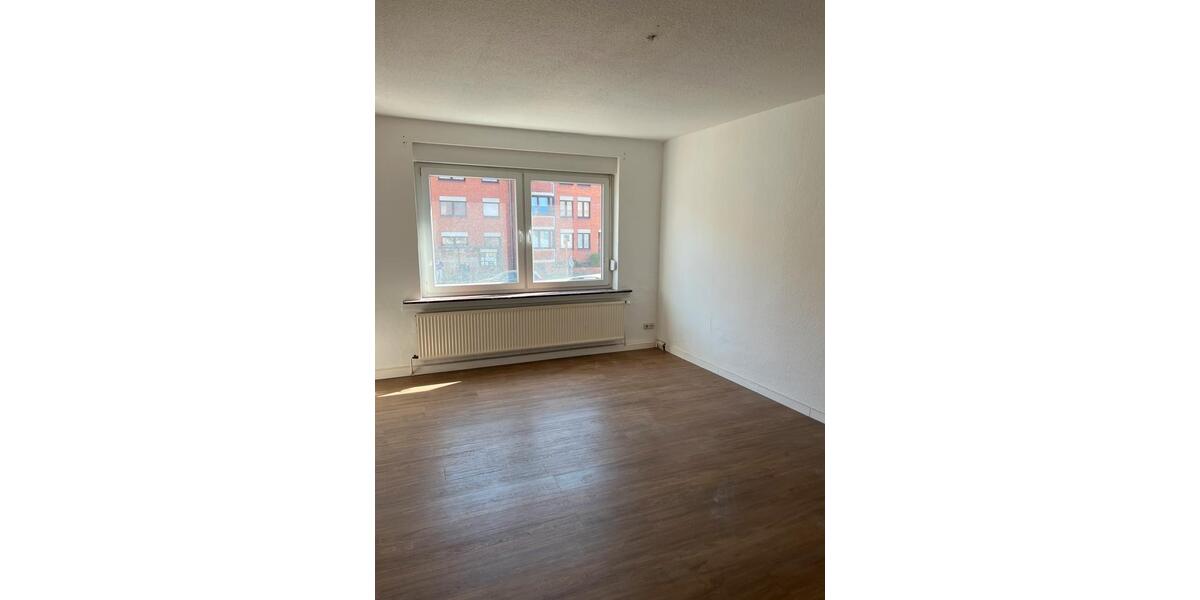 Etagenwohnung Hildesheim Himmelsthür - 3 Zimmer, 97 m&sup2;, 1.200&euro; | Angebot:26248093