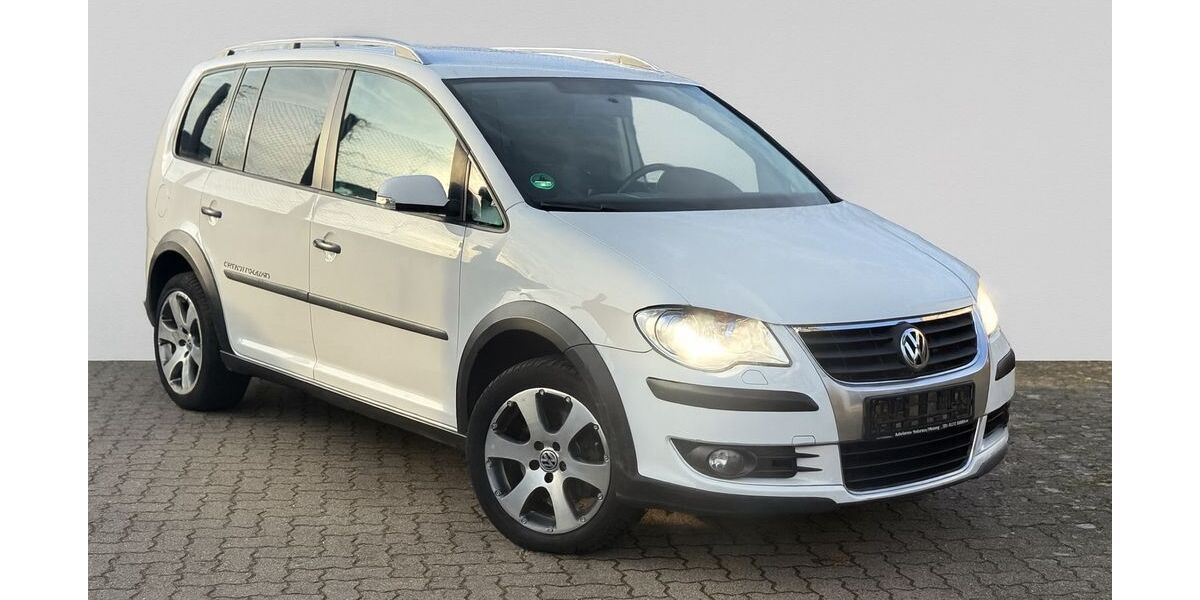 VW Touran 199.000 km 5.950 € Peine 31226