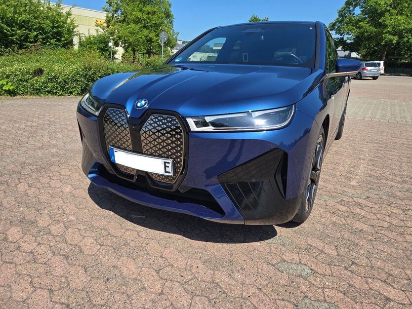 BMW iX 55.500 km 65.500 € Meine 38527