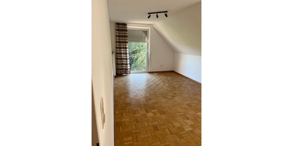 Einfamilienhaus Wolfenbüttel Ahlum - 8 Zimmer, 180 m&sup2;, 1.800&euro; | Angebot:25980738