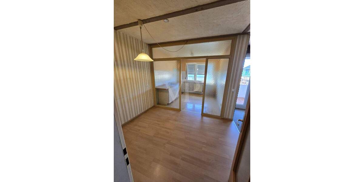 Gut geschnittene 3-Zi. ETW mit separatem WC und Loggia 3 zimmer