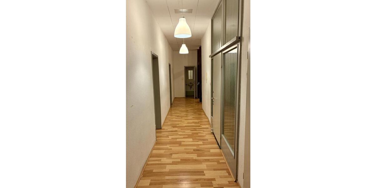 Etagenwohnung Braunschweig - 5 Zimmer, 141 m&sup2;, 1.900&euro; | Angebot:26165139