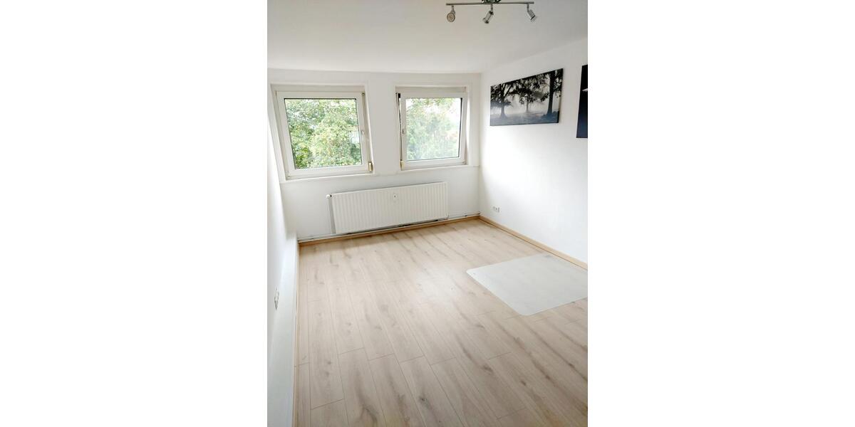 Dachgeschoßwohnung Braunschweig Wabe-Schunter-Beberbach - 3 Zimmer, 80 m&sup2;, 750&euro; | Angebot:26043012