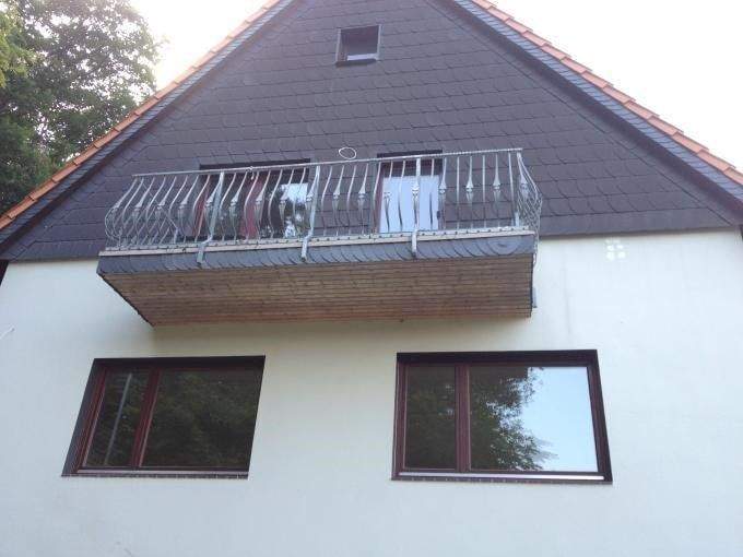Für zwei Generationen geeignet! Ruhige Lage! Für Naturfreunde! Mit Garage und Garten! 6 zimmer