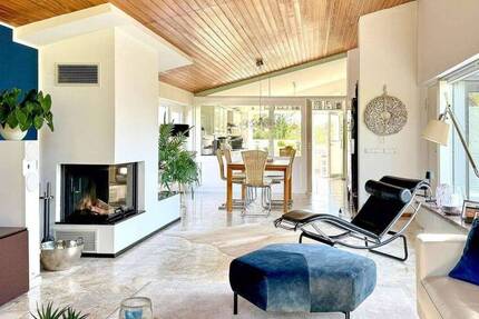 Premium-Immobilie in Toplage! Elegantes Schmied-Haus mit Indoor-Pool und unverbaubarem Grünblick 6 zimmer