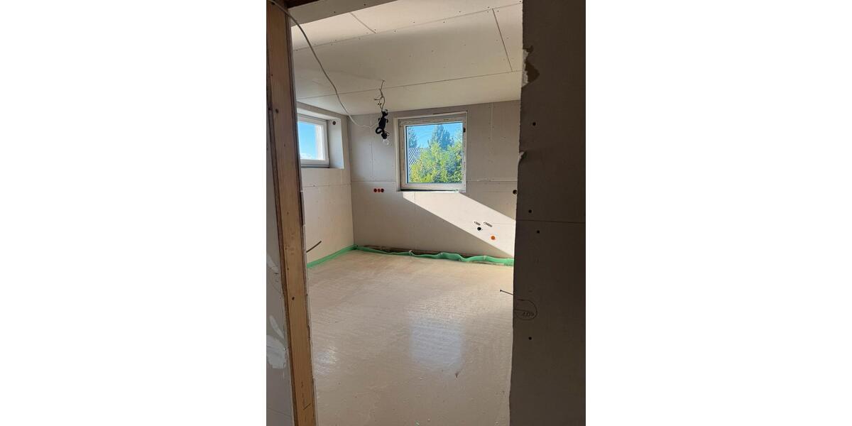 Dachgeschoßwohnung Braunschweig Wabe-Schunter-Beberbach - 4 Zimmer, 1.150&euro; | Angebot:22239847