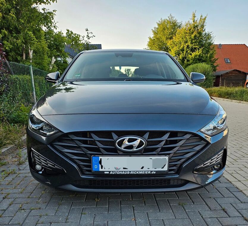 i30