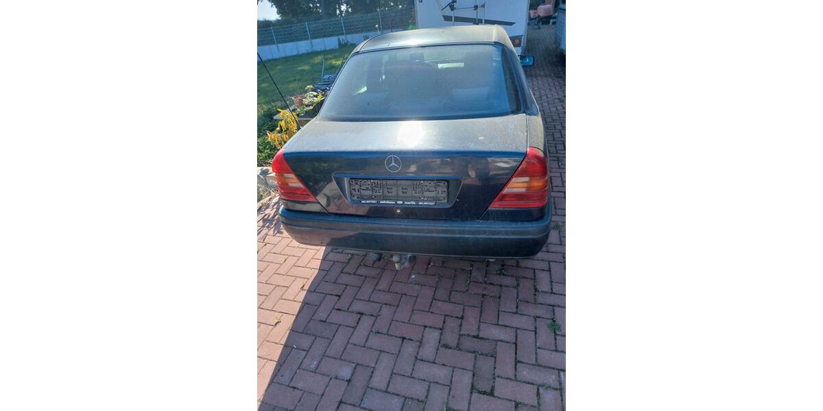 Mercedes-Benz C 180 197.661 km 1.000 &euro; Kneitlingen 38170