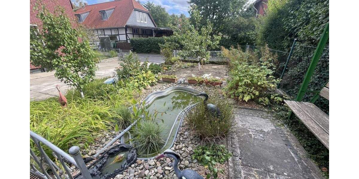 1-2 Familienhaus mit viel Potential 1 zimmer