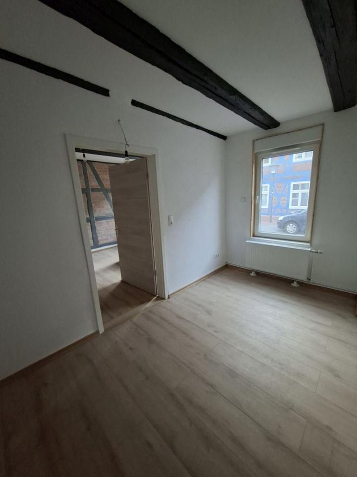 Kernsanierte Single-Wohnung zimmer