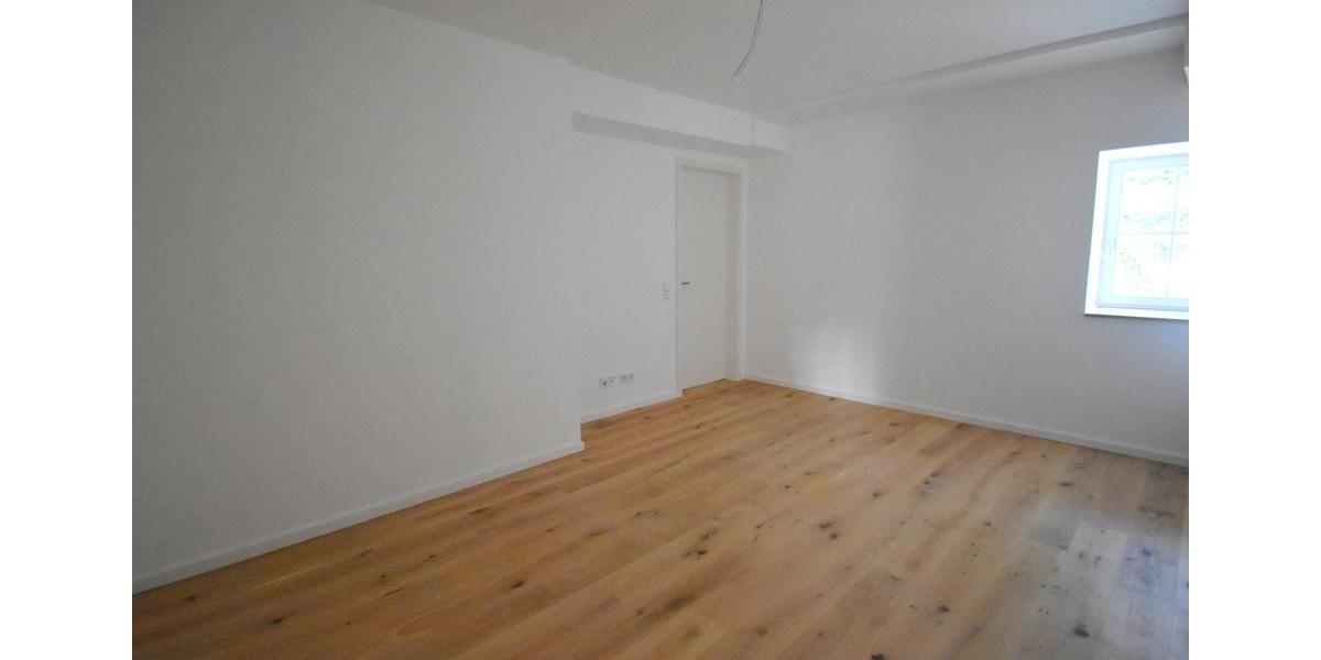 Etagenwohnung Hildesheim Bockfeld - 4 Zimmer, 125 m&sup2;, 1.500&euro; | Angebot:25790278