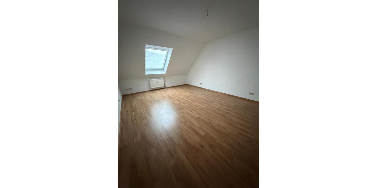 Dachgeschoßwohnung Langelsheim - 4 Zimmer, 99 m&sup2;, 680&euro; | Angebot:24400670