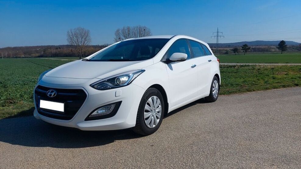 i30