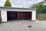 Von privat: Doppelhaushälfte mit 2 Wohnungen, offene Garage und Garten