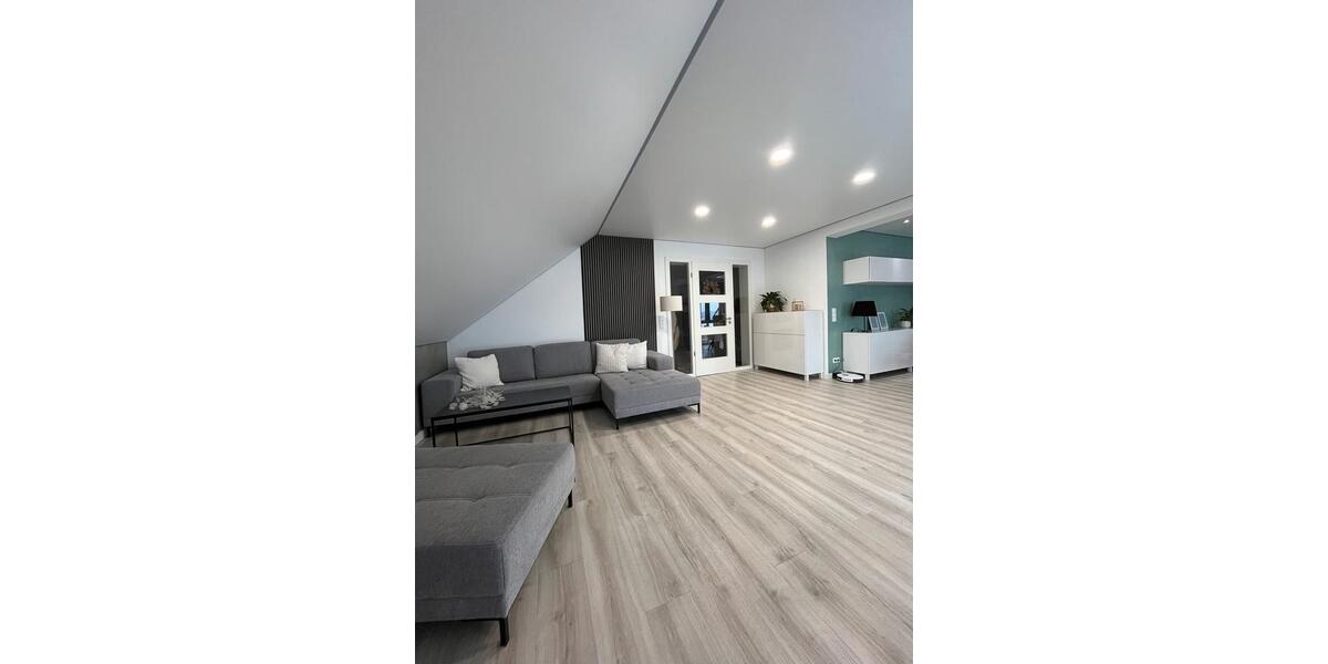 Etagenwohnung Braunschweig Wabe-Schunter-Beberbach - 5 Zimmer, 160 m&sup2;, 1.600&euro; | Angebot:25416313