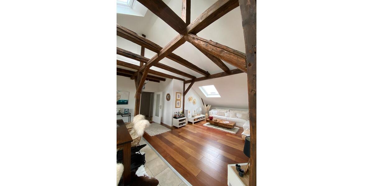 Moderne 2 Zimmer Dachgeschoss Wohnung mit großer Loggia 2 zimmer