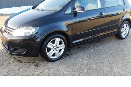 VW Golf Plus VI 1.6 Plus TDI Navi Klima AHK 202.000 km 3.990 &euro; Vordorf 38533