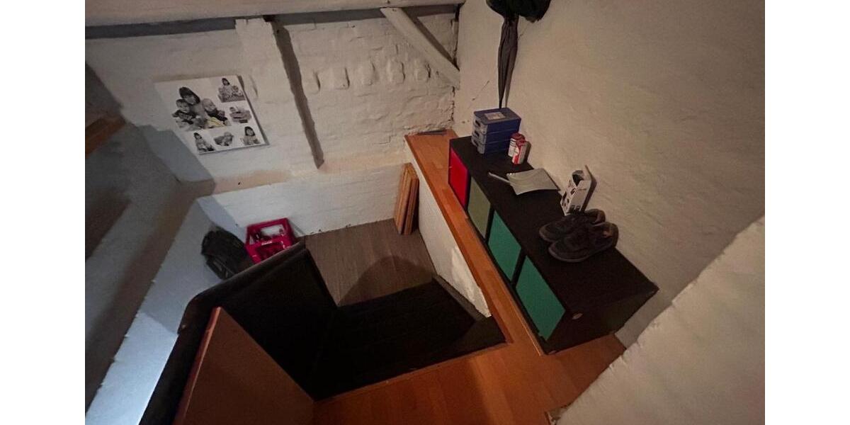 Dachgeschoßwohnung Harsum - 1 Zimmer, 25 m&sup2;, 250&euro; | Angebot:26409072