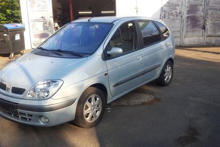 Renault Scenic 162.500 km 1.790 € Schladen 38315