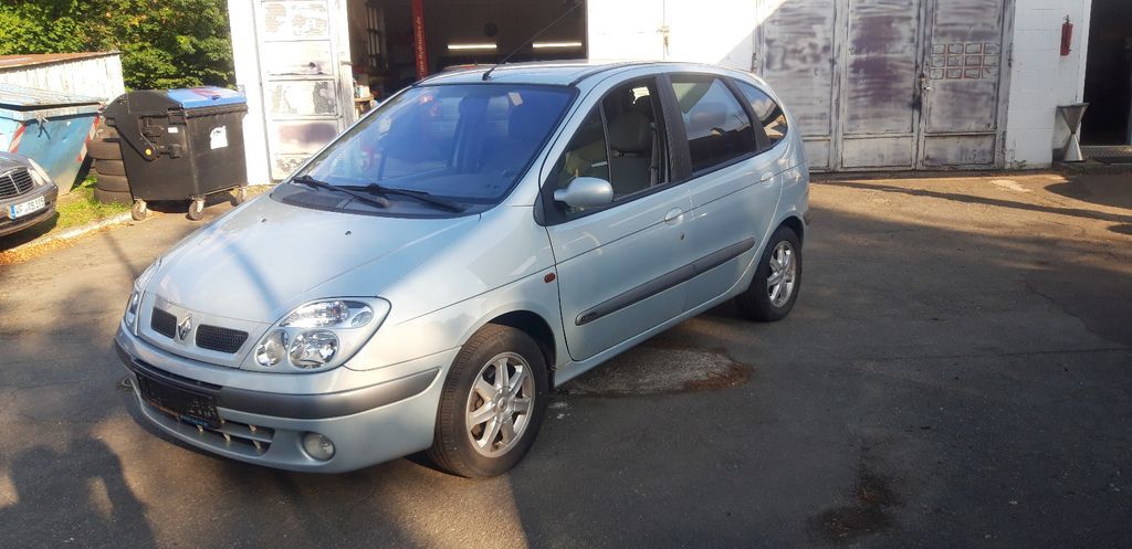 Renault Scenic 162.500 km 1.790 € Schladen 38315