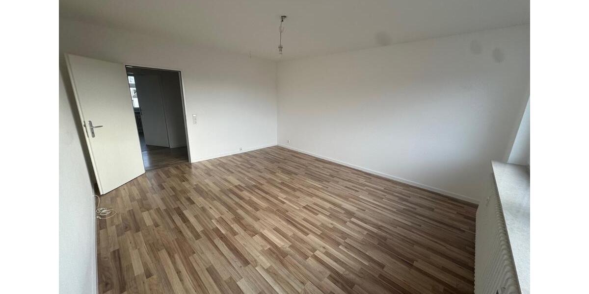 Etagenwohnung Hildesheim Himmelsthür - 3 Zimmer, 75 m&sup2;, 750&euro; | Angebot:24892713