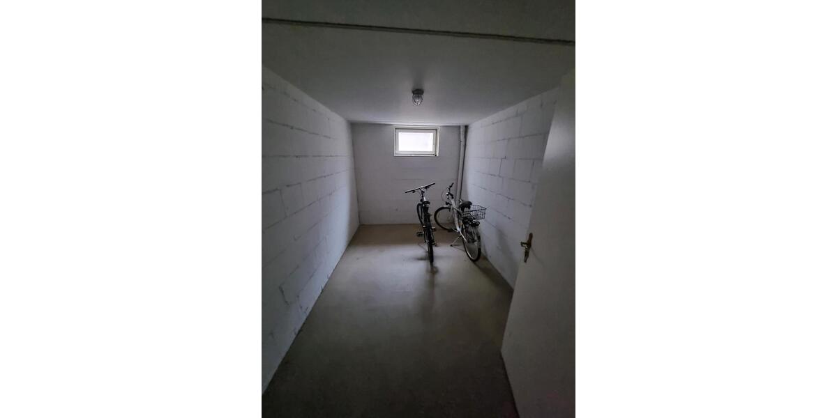 Renovierte gemütliche Dachgeschoss Wohnung 2 zimmer