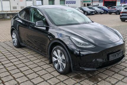 Tesla Model Y 80.566 km 32.470 &euro; Braunschweig 38112