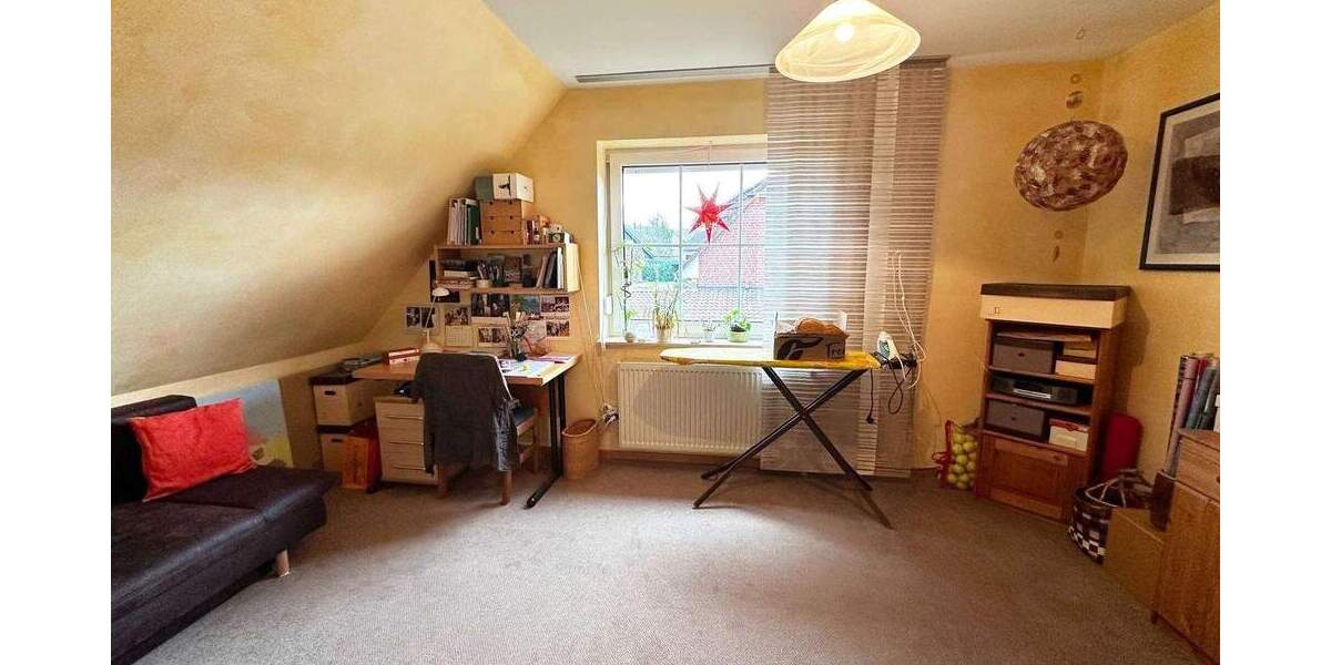 Mehr Raum als gedacht - Doppelhaushälfte mit 2 Carports, ausgebautem Spitzboden & Südwestterrasse 5 zimmer