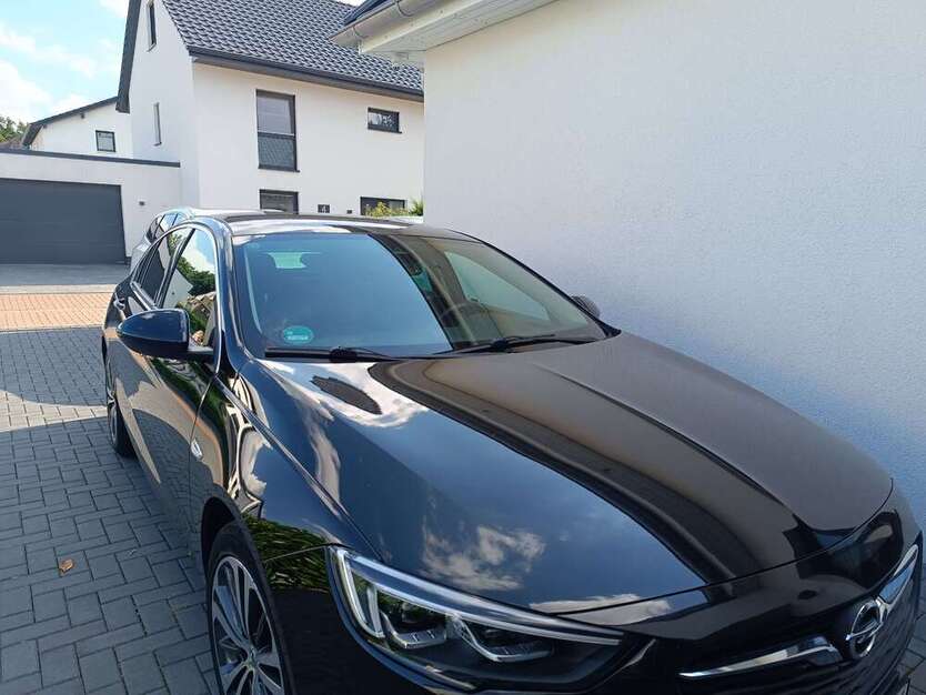 Opel Insignia 116.000 km 11.900 € Goslar 38640