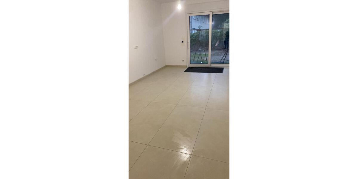 Erdgeschoßwohnung Peine - 3 Zimmer, 100 m&sup2;, 1.300&euro; | Angebot:24612417