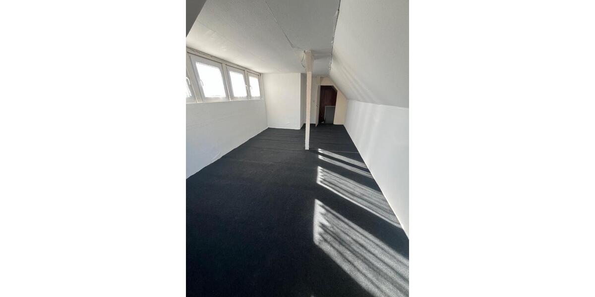 Etagenwohnung Hohenhameln - 5 Zimmer, 120 m&sup2;, 8&euro; | Angebot:26397736