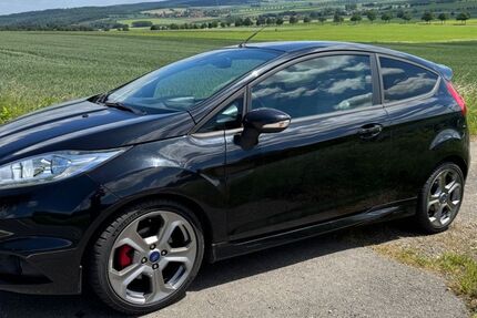 Ford Fiesta 98.000 km 10.799 &euro; Bockenem 31167
