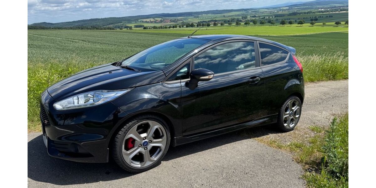 Ford Fiesta 98.000 km 10.799 &euro; Bockenem 31167