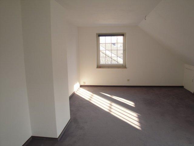 Dachgeschoßwohnung Braunschweig Südstadt- Rautheim- Mascherode - 3 Zimmer, 74 m&sup2;, 600&euro; | Angebot:26399675