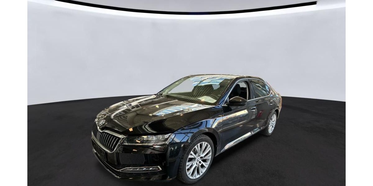 Skoda Superb 49.999 km 26.990 &euro; Braunschweig Wenden 38110