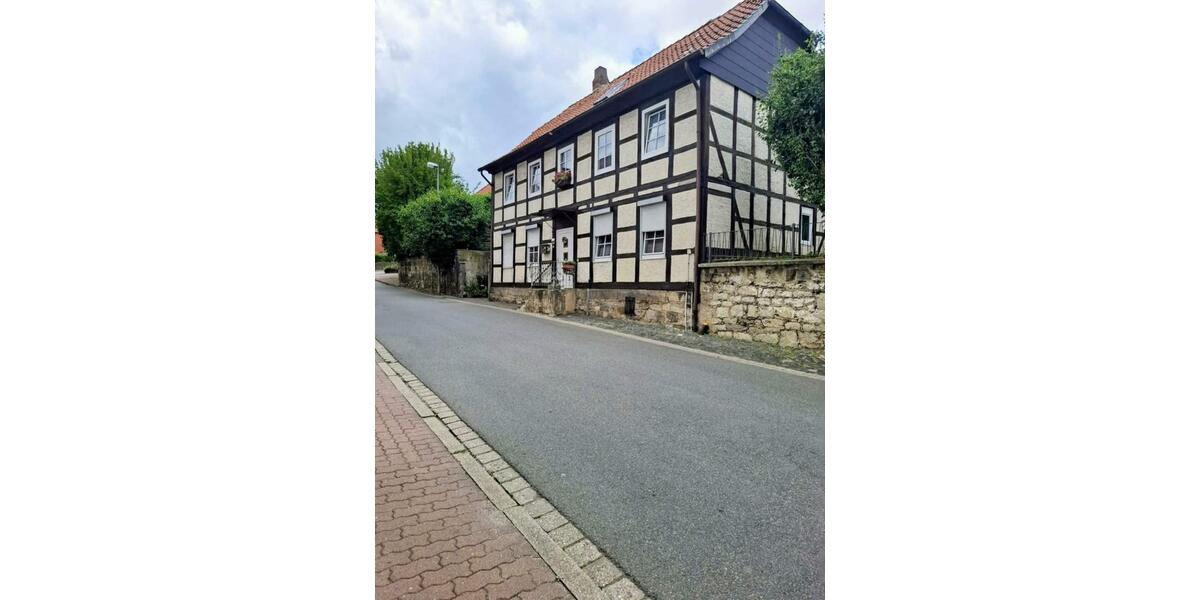 Einfamilienhaus Bad Salzdetfurth - 4.5 Zimmer, 250 m&sup2;, 159.000&euro; | Angebot:26110646