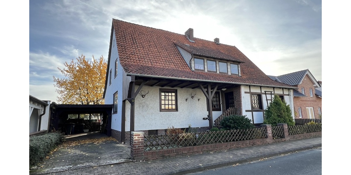 Großzügiges Wohnhaus mit Traumgarten 11 zimmer