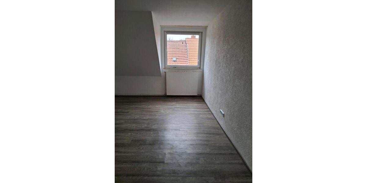 Dachgeschoßwohnung Cremlingen - 2 Zimmer, 75 m&sup2;, 350&euro; | Angebot:24942233