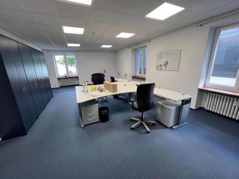 Büros zur Miete: von 208 m² bis 1.011 m² zimmer