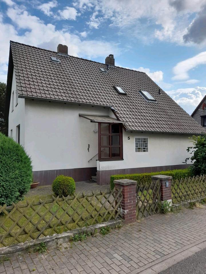 Freistehendes Einfamilienhaus mit Garten in 38159